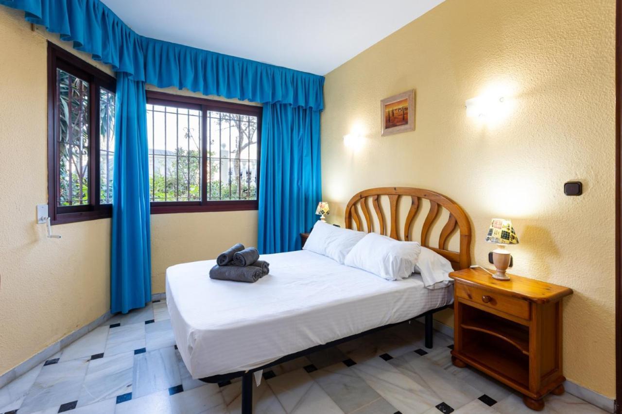 Holidays2Mijas Costa Lubina Del Sol Frontline Beach, Pool, Terrace, Seaview & Parking Sitio de Calahonda Esterno foto